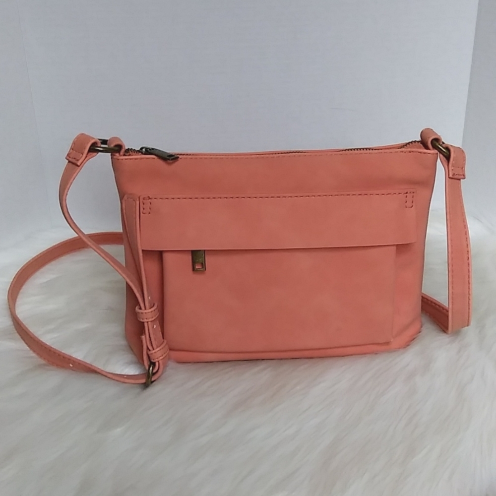 Universal Thread Women's Crossbody Bag Coral Color With Adjustable Strap NWOT
